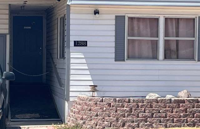 2BR with Bonus room near Rotary Park, Quiet neighborhood Gallery 3