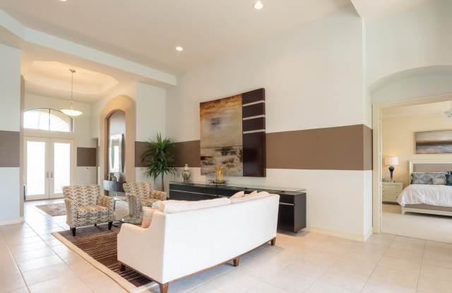 10240 Blue Heron Cove Gallery 4
