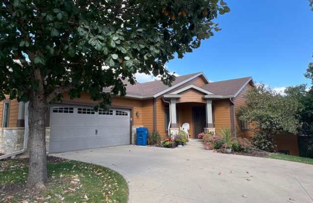 Luxury Townhome Gallery 3