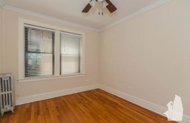 2177 W Giddings Gallery 2