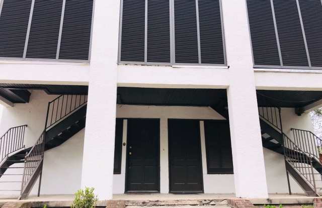 Spacious condo overlooking the LSU Lakes Gallery 3