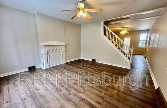 126 Earl St - 126 Earl Street, Pittsburgh, PA 15204