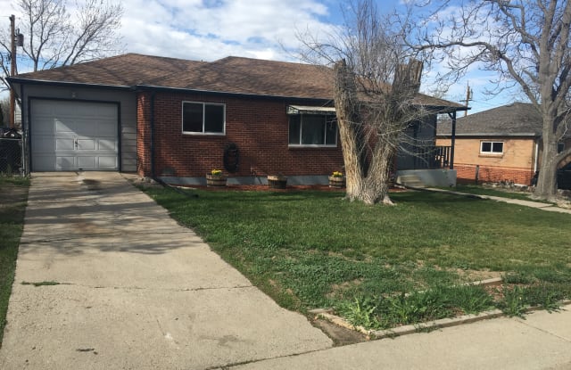 1521 Rowena St - 1521 Rowena Street, Thornton, CO 80229