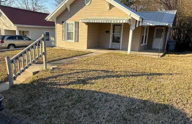 524 West Wainman Ave photos photos