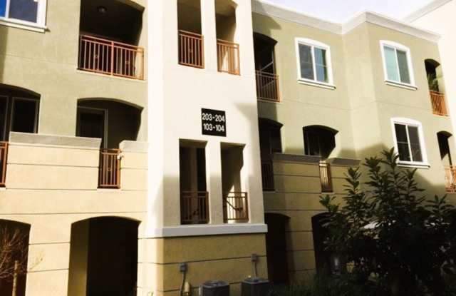 Beautiful San Ramon Condo Near Bishop Ranch  680 FWYs - 4736 Norris Canyon Road, San Ramon, CA 94583