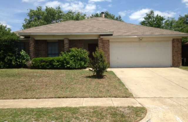 2900 Country Creek Ln. - 2900 Country Creek Lane, Fort Worth, TX 76123