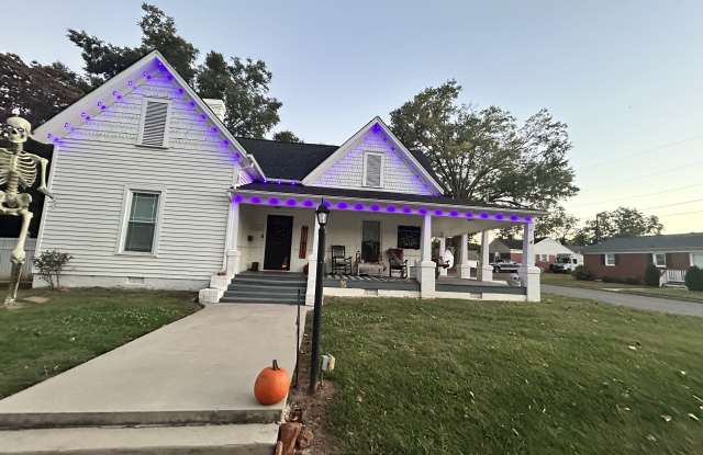 600 West Mountain Street - 600 West Mountain Street, Kings Mountain, NC 28086