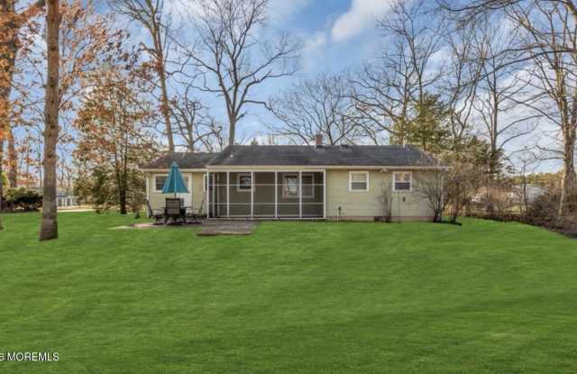 1409 Wallach Drive Gallery 2