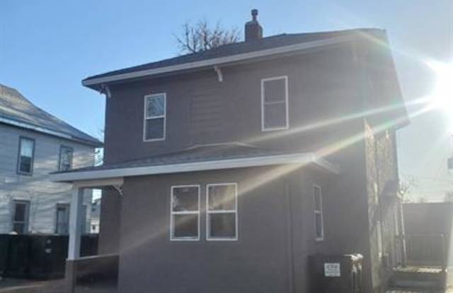 736 South 1st Avenue - 2 photos photos