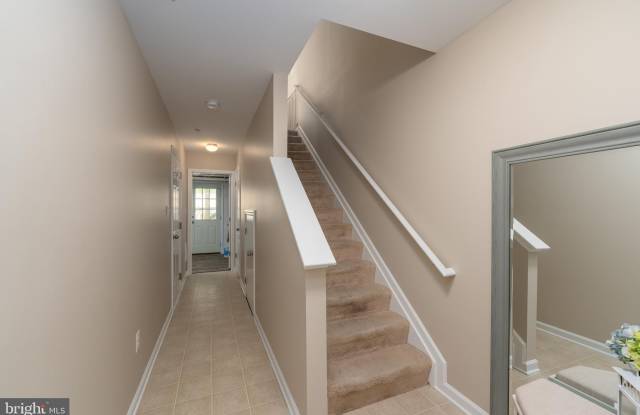 7716 TIMBERCROSS Lane Gallery 2