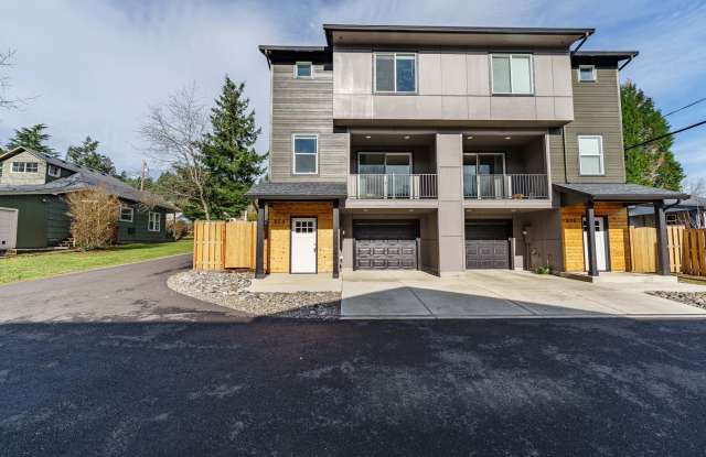 Move In Ready 3 Bedroom 2.5 Bathroom - Convenient Camas Location photos photos