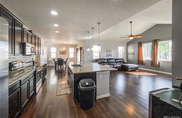 Clean and Spacious Home for Rent photos photos