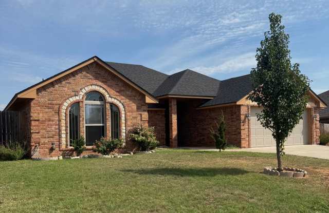 4-bedroom property in ELGIN! Available NOW! photos photos