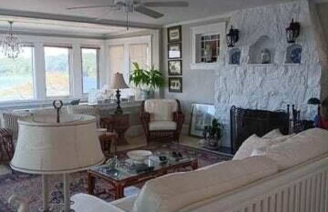 2 Beach Way Gallery 2