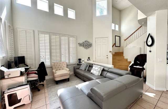 13608 GREENOAK Court Gallery 2