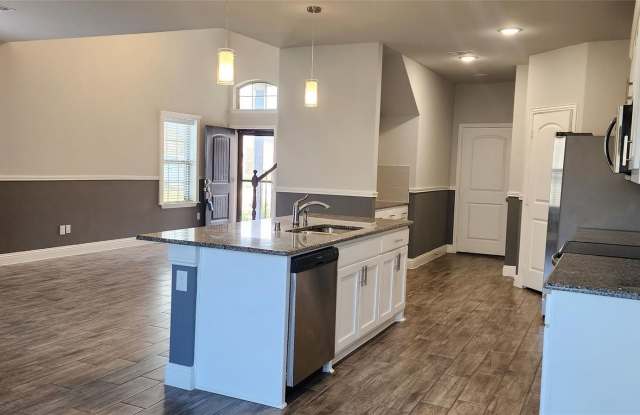 Beautiful Townhome in Greenville Gallery 4