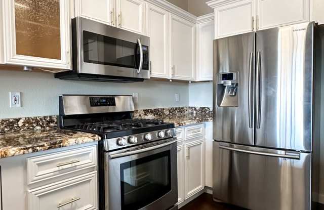 Beautiful Duplex, High End Finishes with LAKE FRONT VIEWS! - 6703 Snow Goose Circle, Anchorage, AK 99502
