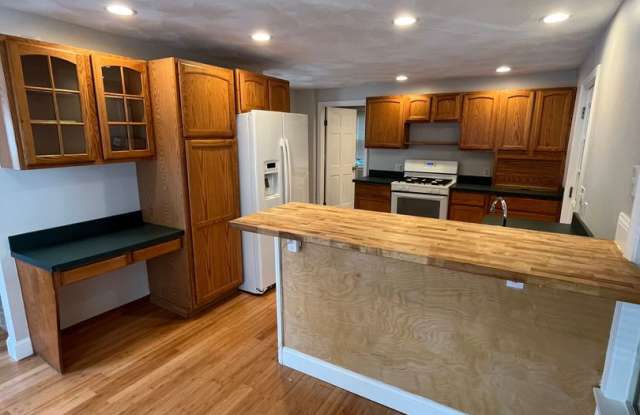 4 Bedroom 2 Bath Single Family Home photos photos
