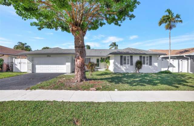 1911 NW 40th Ct - 1911 Northwest 40th Court, Oakland Park, FL 33309
