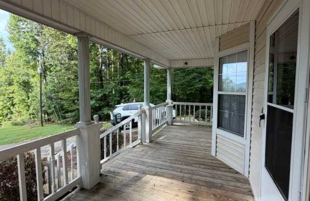 4084 Friendship Road Gallery 4