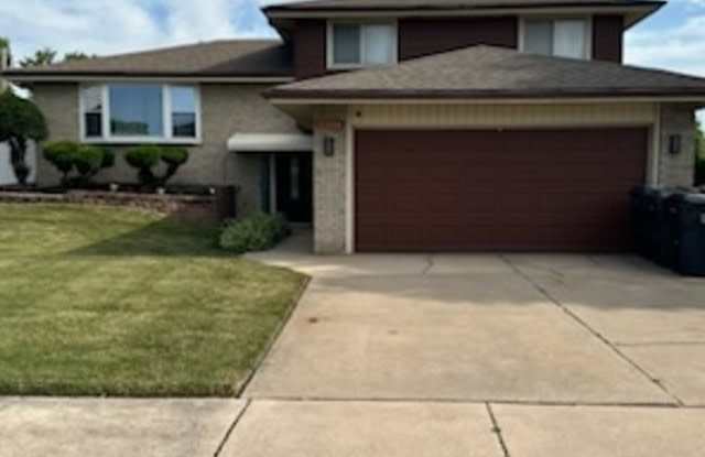 1334 E 168th Place - 1334 East 168th Place, South Holland, IL 60473
