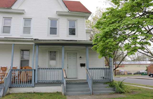 38 DELSEA DR N Gallery 2