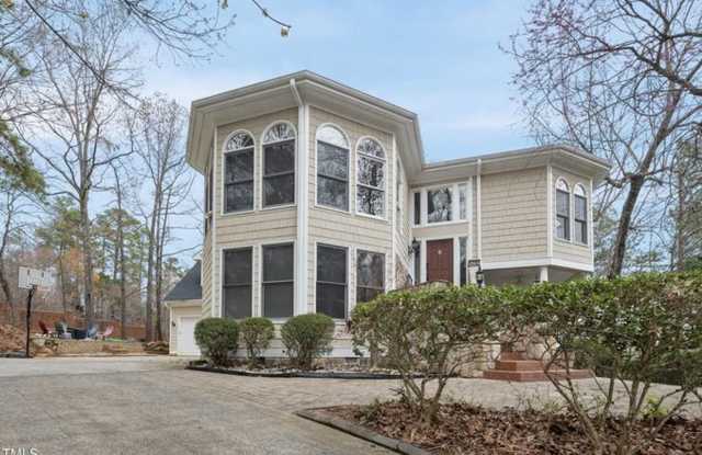 Spacious  Serene 5+ Bedroom Home in Sought-After Chesley Neighborhood photos photos