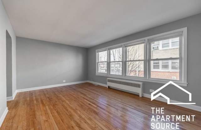 6715 North California Ave. photos photos