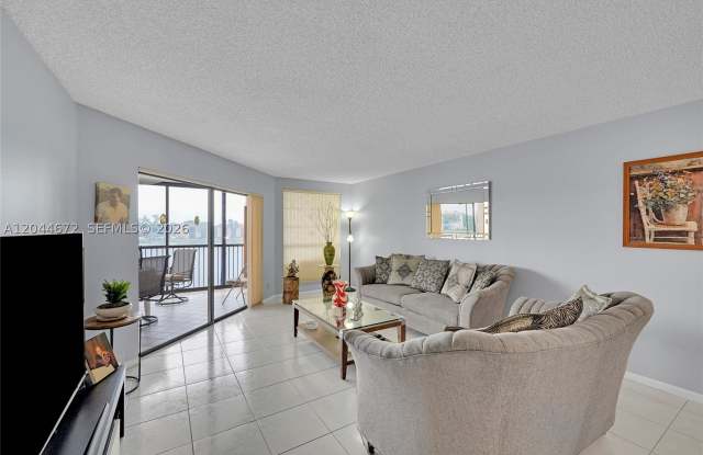 7250 Fairfax Dr photos photos