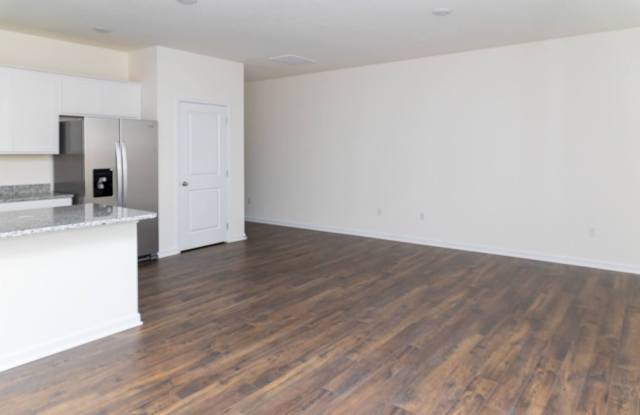 FIRST MONTH OF RENT.... FREE Gallery 4