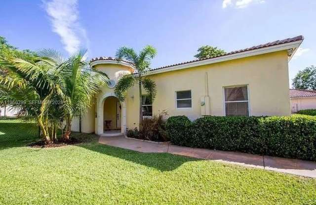 4427 NW 41st Pl photos photos