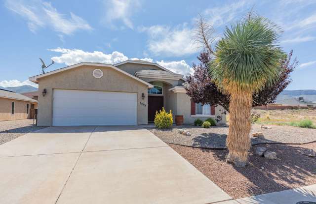 Spacious 4 Bedroom Home photos photos