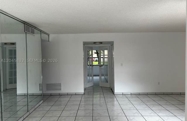 301 W Park Dr Gallery 4