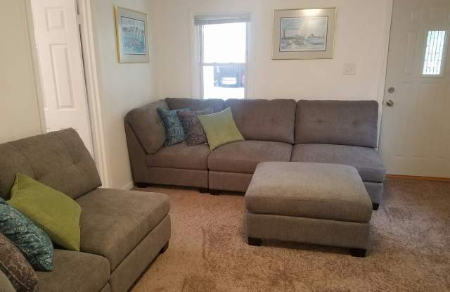 Charming Home In A Friendly Neighborhood - Grand Rapids, MI Gallery 4