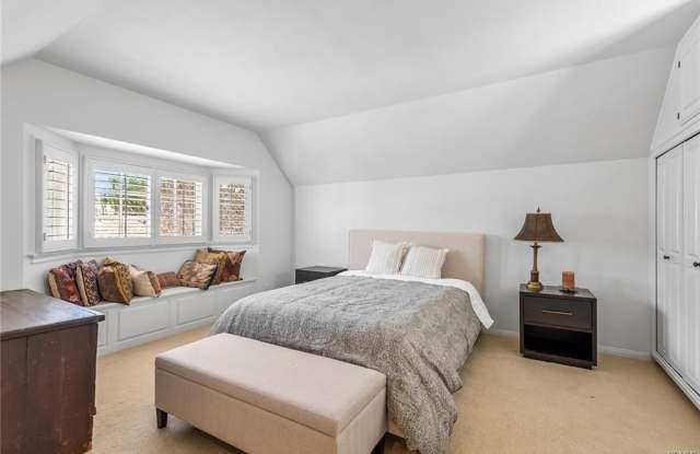 24308 Bridle Trail Road photos photos