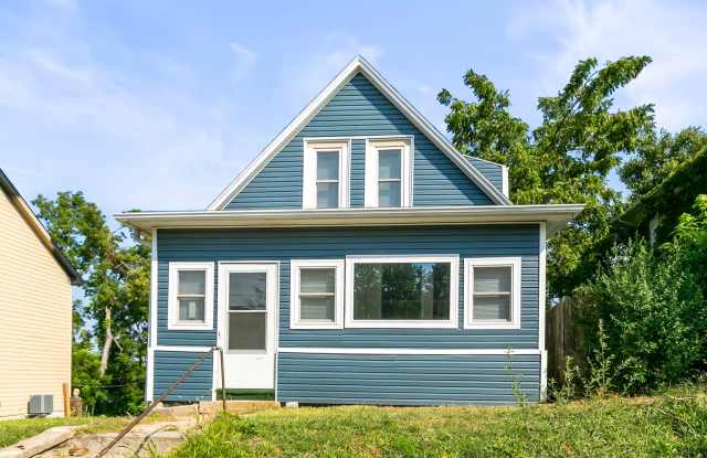 3940 Arbor - 3042 Cottage Grove Avenue, Omaha, NE 68131