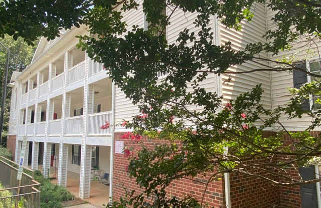 2 bedroom / 2 bathroom - 3rd floor condo end unit - 2801 Trailwood Pines Lane Apt 304 photos photos
