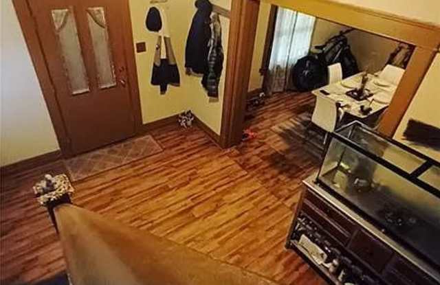 625 East Long Avenue Gallery 2