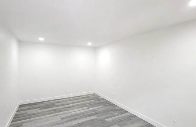 1060 E Washington Ave Gallery 2