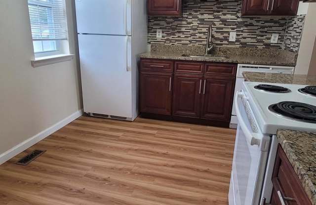 7404 WHERNSIDE STREET Gallery 3