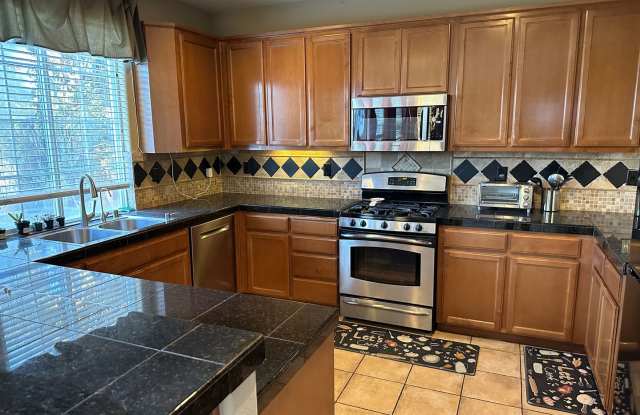 Beautiful and Spacious 4 Bedroom 2.5 Bath Home in South San Jose Gallery 3