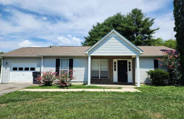 1600 Garden Ln. - 1600 Garden Lane, Cookeville, TN 38501