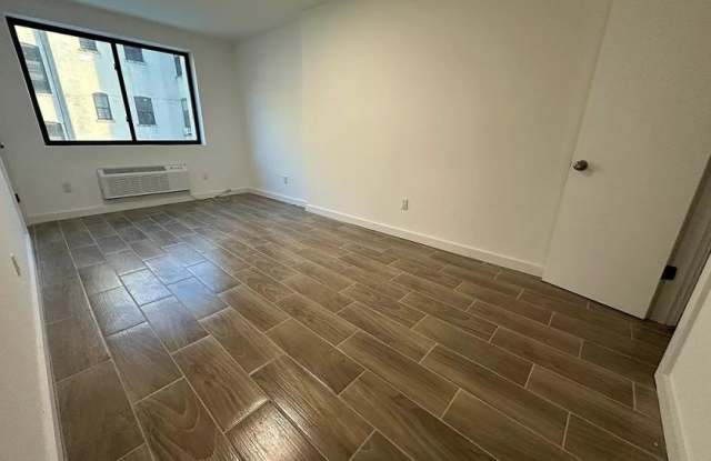 2415 Arthur Avenue Gallery 3