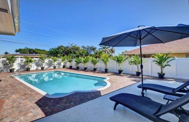 251 NE 2nd Circle, Boca Raton, FL 33431 photos photos
