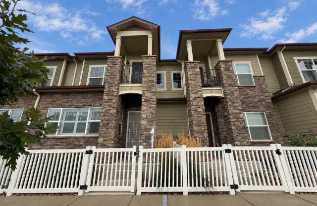 Glamorous Townhome in Observatory Village Gallery 1