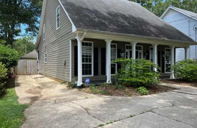 4/2.5 located in Pinehurst subdivision Gallery 4