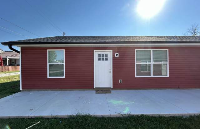 118 W Daugherty Street unit: D photos photos