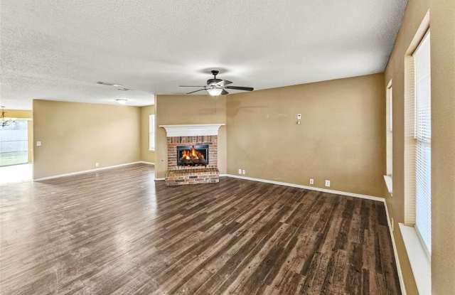 115 Walnut Drive - 115 Walnut Drive, Seagoville, TX 75159