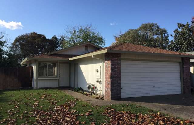 Rare find home with 2-Car Garage, Fenced Yard, with Convenient Location! photos photos