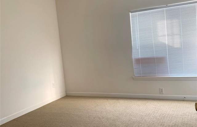 10648 Hill Point Court Gallery 4